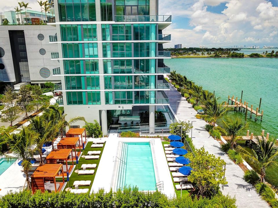 Active With Contract: $7,950 (3 beds, 3 baths, 1526 Square Feet)