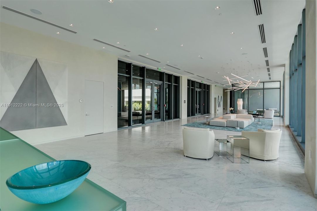 Active With Contract: $7,950 (3 beds, 3 baths, 1526 Square Feet)