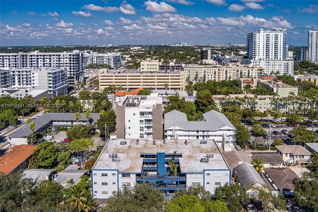 На продажу: $225,000 (2 спален, 1 ванн, 1100 Квадратных фут)