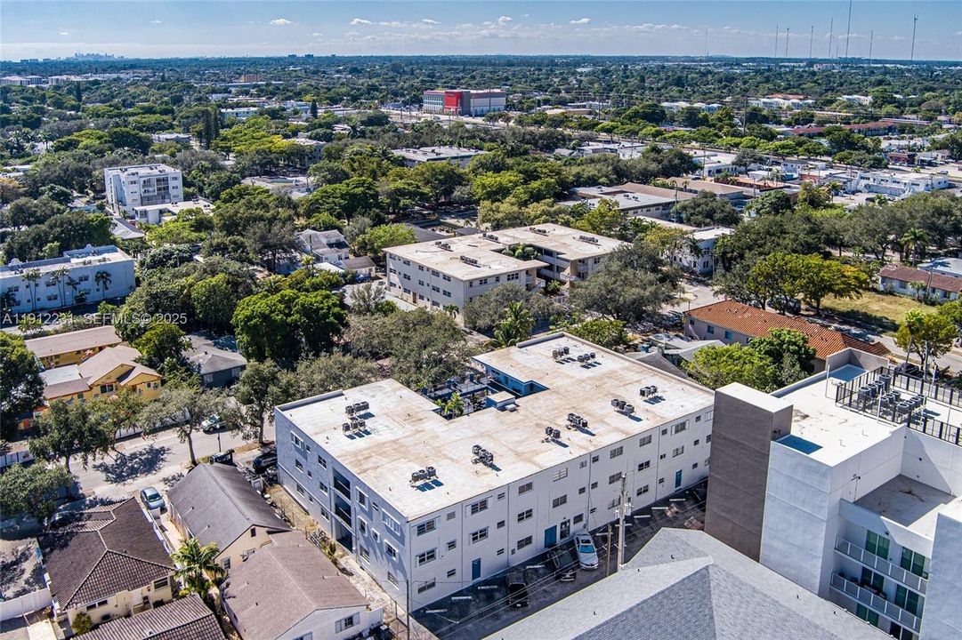 На продажу: $225,000 (2 спален, 1 ванн, 1100 Квадратных фут)