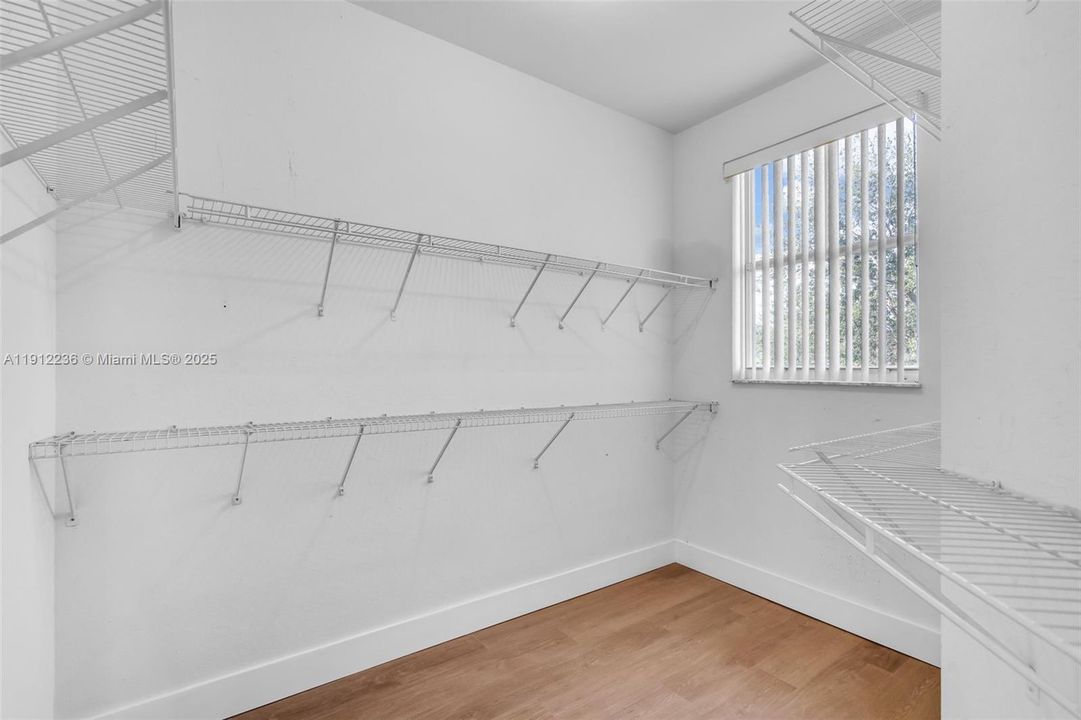 В аренду: $4,200 (4 спален, 4 ванн, 0 Квадратных фут)