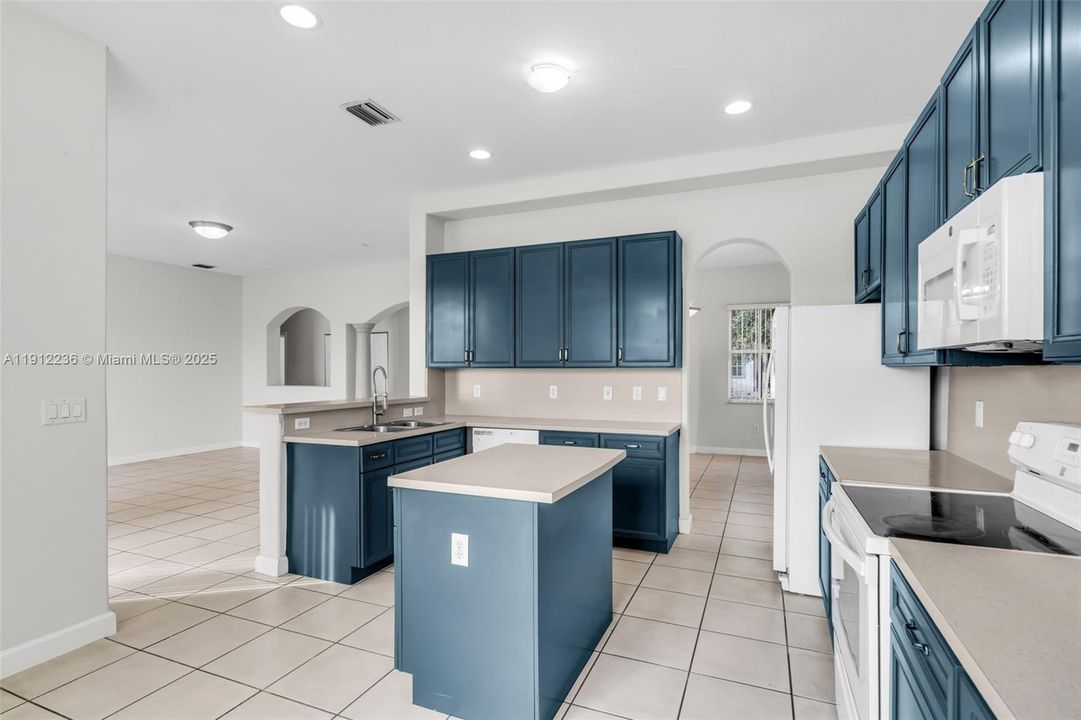 В аренду: $4,200 (4 спален, 4 ванн, 0 Квадратных фут)