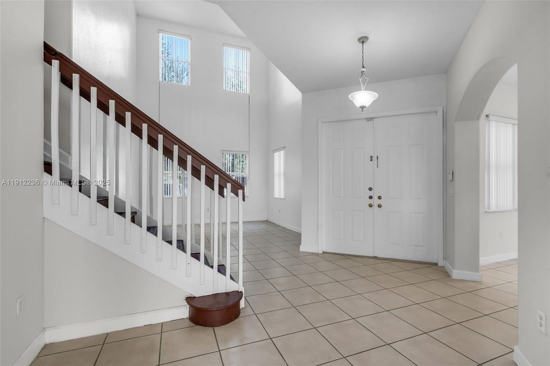 В аренду: $4,200 (4 спален, 4 ванн, 0 Квадратных фут)