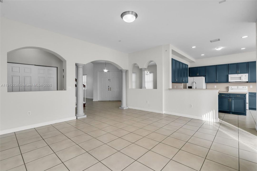 В аренду: $4,200 (4 спален, 4 ванн, 0 Квадратных фут)