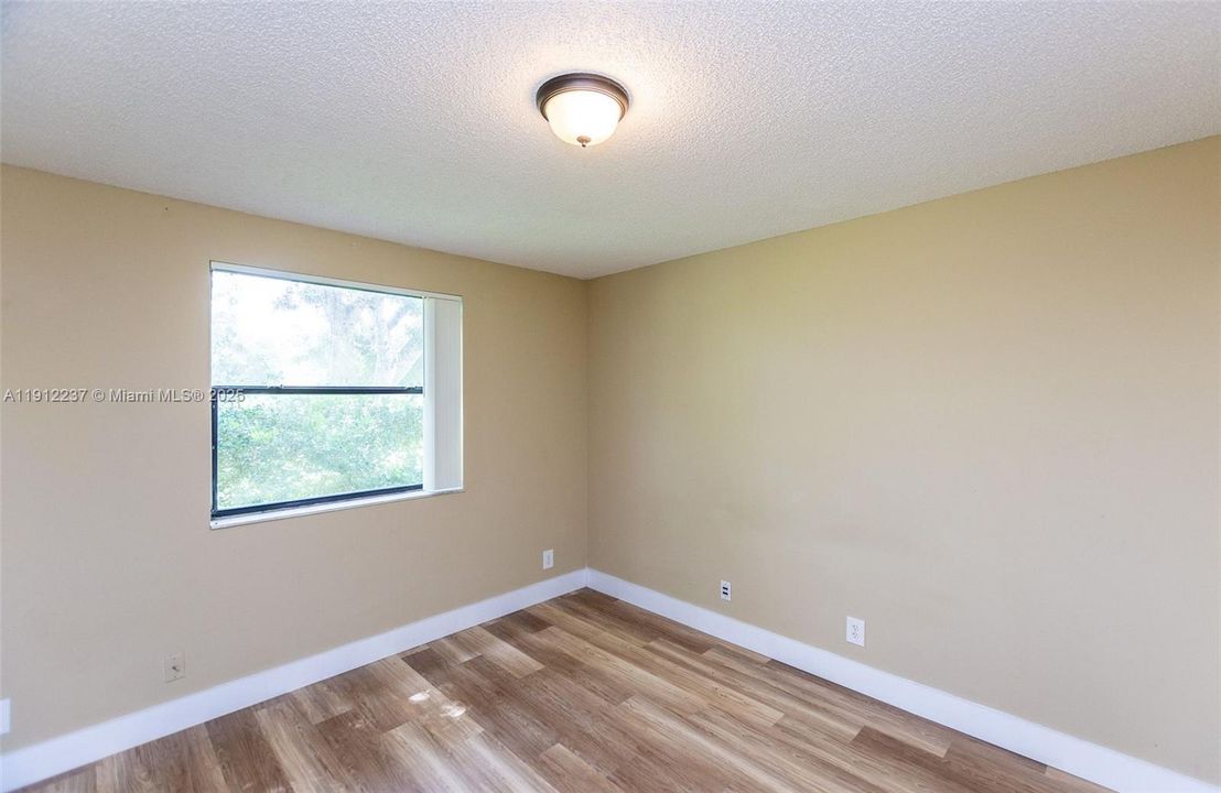 На продажу: $249,000 (2 спален, 2 ванн, 1106 Квадратных фут)