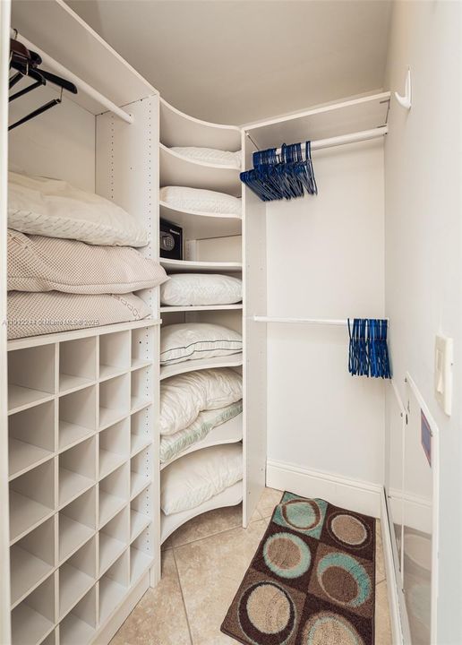 Master Walking Closet