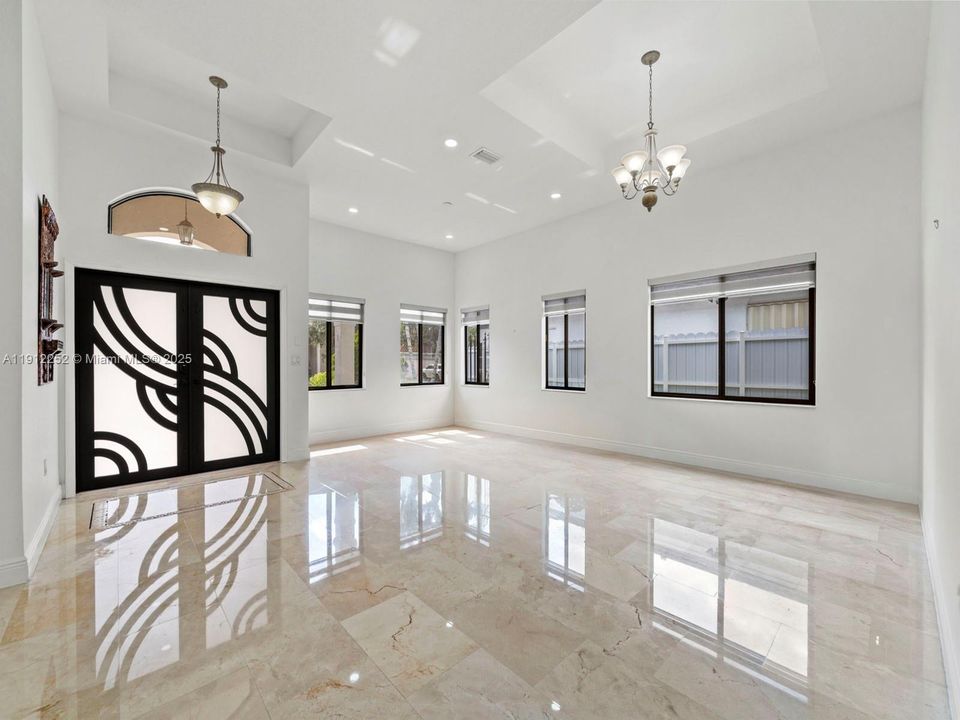 For Sale: $829,800 (4 beds, 3 baths, 2795 Square Feet)