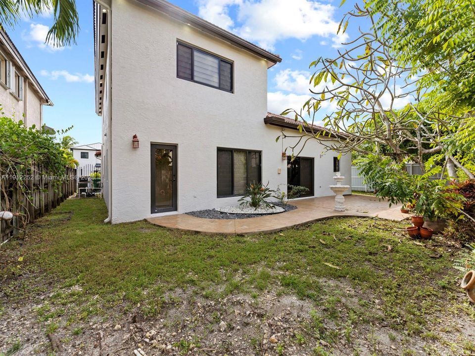 For Sale: $829,800 (4 beds, 3 baths, 2795 Square Feet)