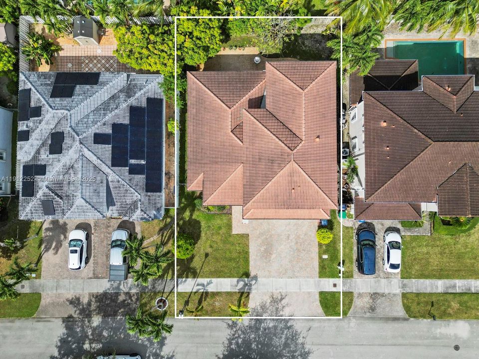 For Sale: $829,800 (4 beds, 3 baths, 2795 Square Feet)