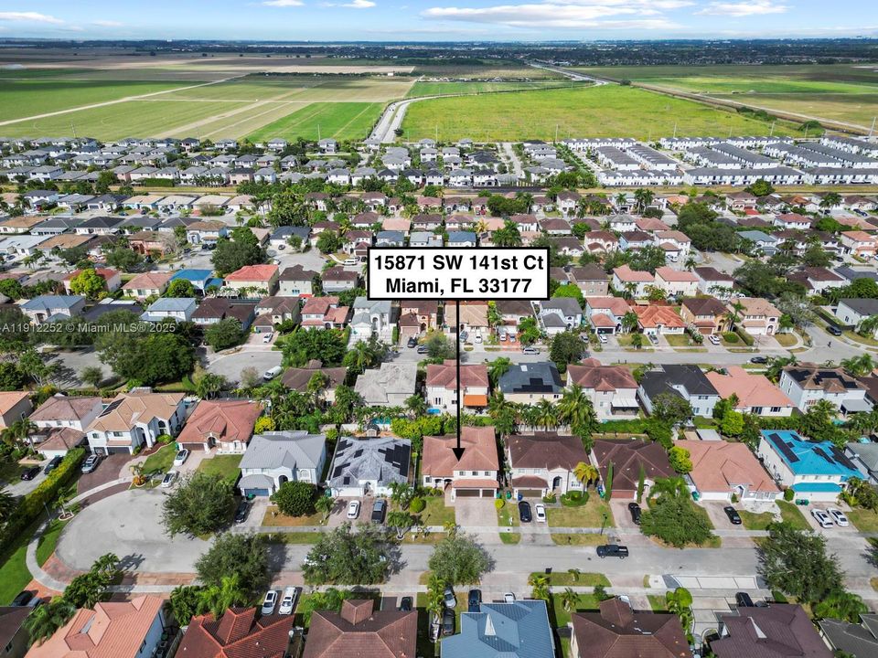 For Sale: $829,800 (4 beds, 3 baths, 2795 Square Feet)