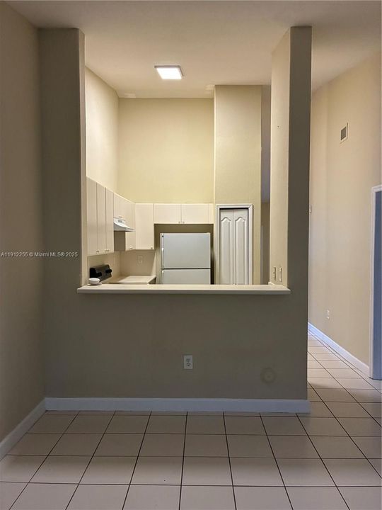 En Renta: $1,975 (2 camas, 2 baños, 930 Pies cuadrados)