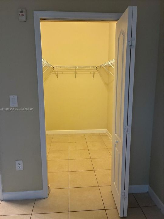 En Renta: $1,975 (2 camas, 2 baños, 930 Pies cuadrados)