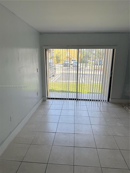 Activo con contrato: $1,850 (1 camas, 1 baños, 689 Pies cuadrados)