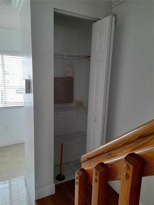 Active With Contract: $3,000 (4 beds, 2 baths, 1490 Square Feet)