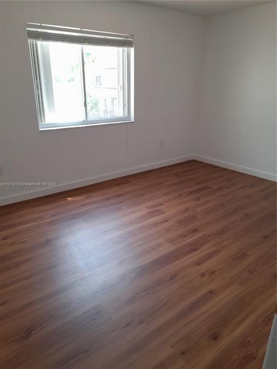 Active With Contract: $3,000 (4 beds, 2 baths, 1490 Square Feet)