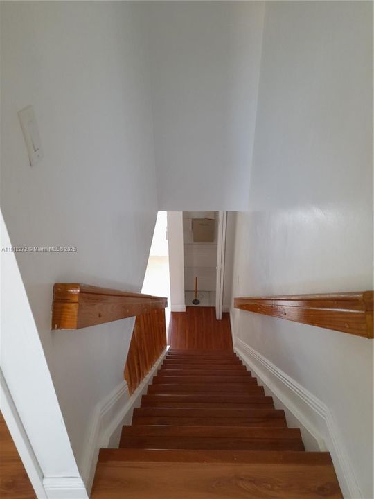 Active With Contract: $3,000 (4 beds, 2 baths, 1490 Square Feet)