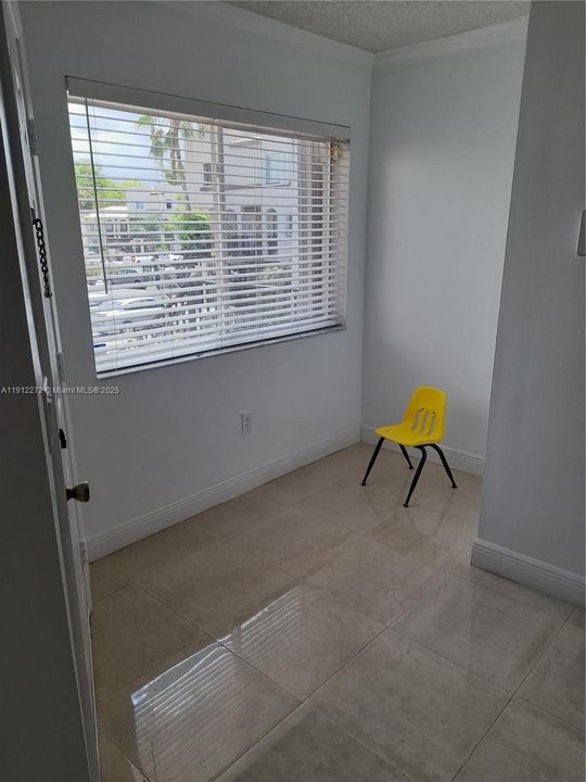 Active With Contract: $3,000 (4 beds, 2 baths, 1490 Square Feet)