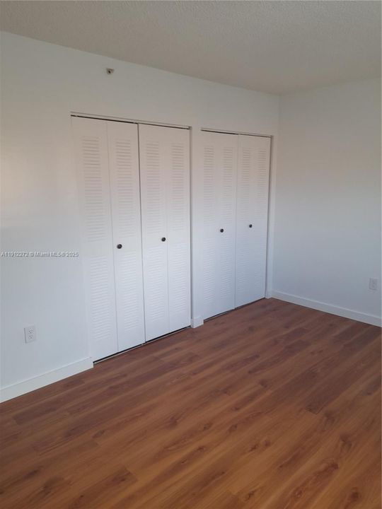 Active With Contract: $3,000 (4 beds, 2 baths, 1490 Square Feet)