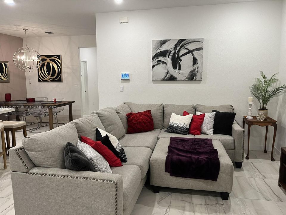 En Renta: $2,800 (3 camas, 2 baños, 1712 Pies cuadrados)