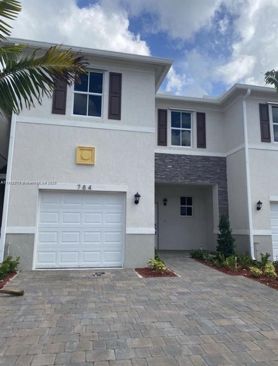 En Renta: $2,800 (3 camas, 2 baños, 1712 Pies cuadrados)