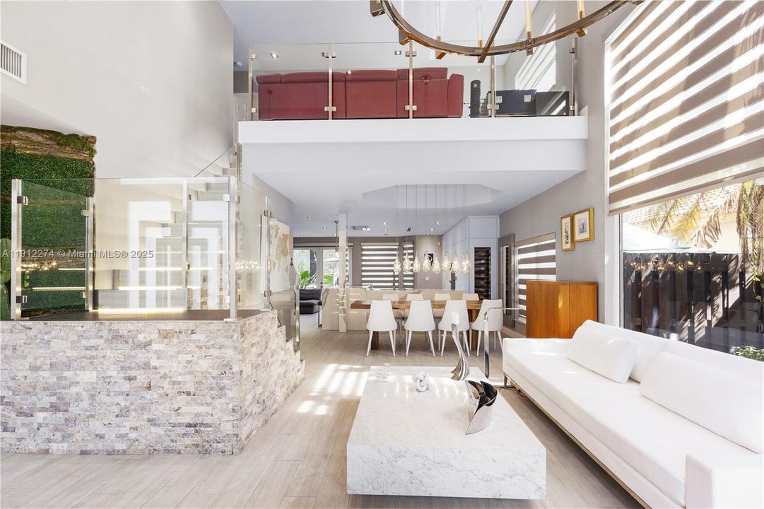 For Sale: $1,300,000 (5 beds, 3 baths, 2569 Square Feet)