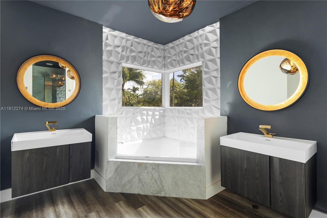 For Sale: $1,300,000 (5 beds, 3 baths, 2569 Square Feet)