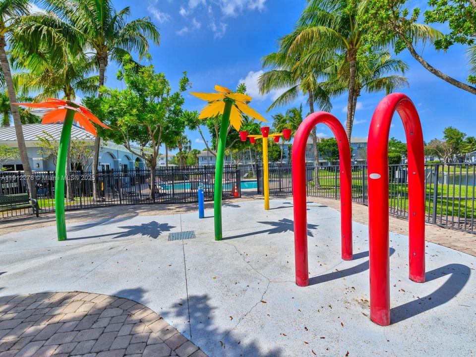 En Venta: $325,000 (2 camas, 2 baños, 1120 Pies cuadrados)