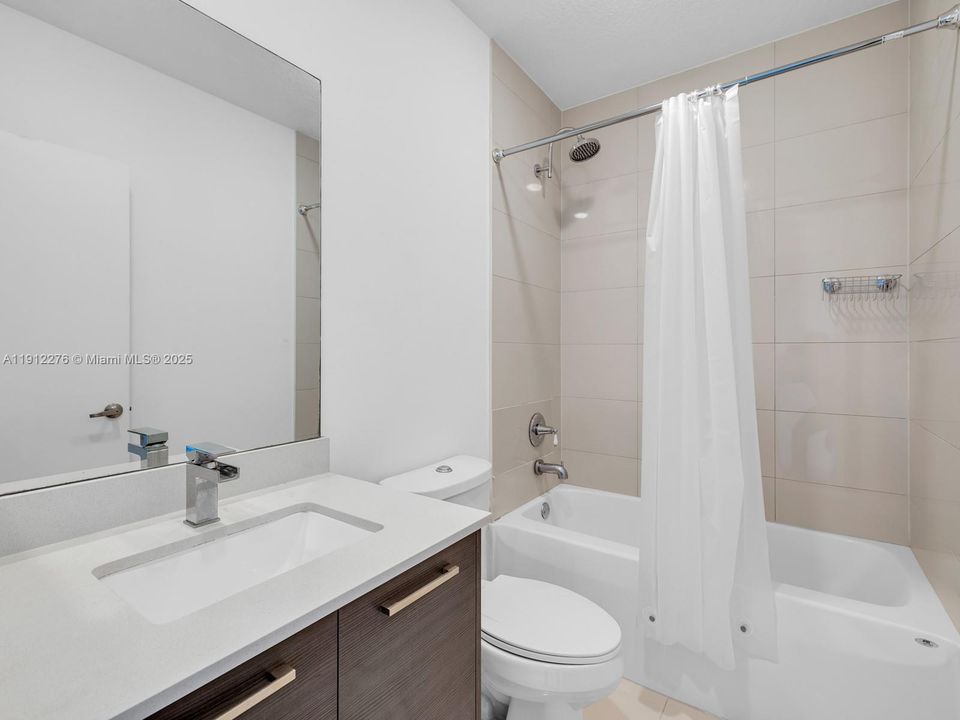 En Venta: $325,000 (2 camas, 2 baños, 1120 Pies cuadrados)