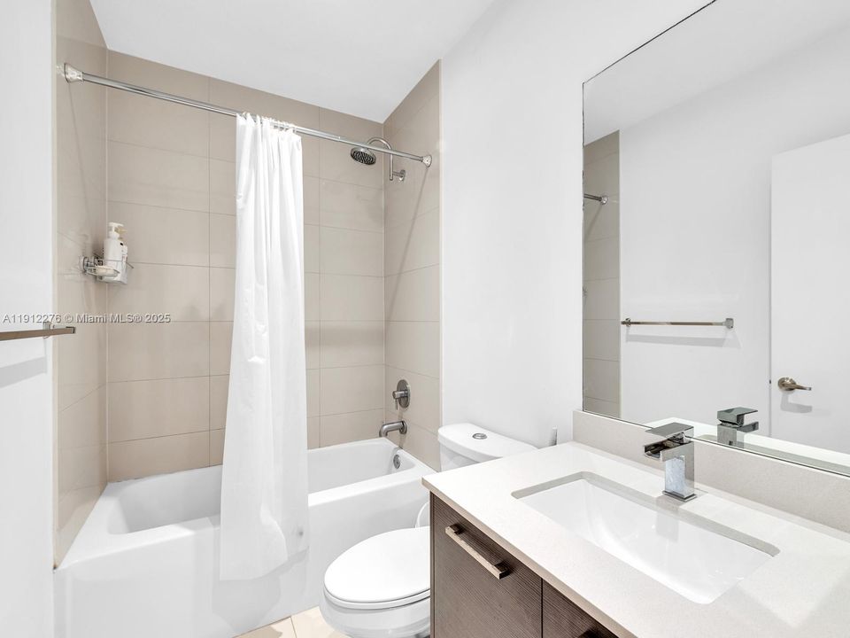 En Venta: $325,000 (2 camas, 2 baños, 1120 Pies cuadrados)