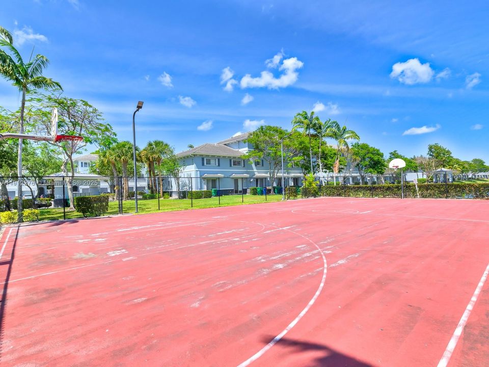 En Venta: $325,000 (2 camas, 2 baños, 1120 Pies cuadrados)