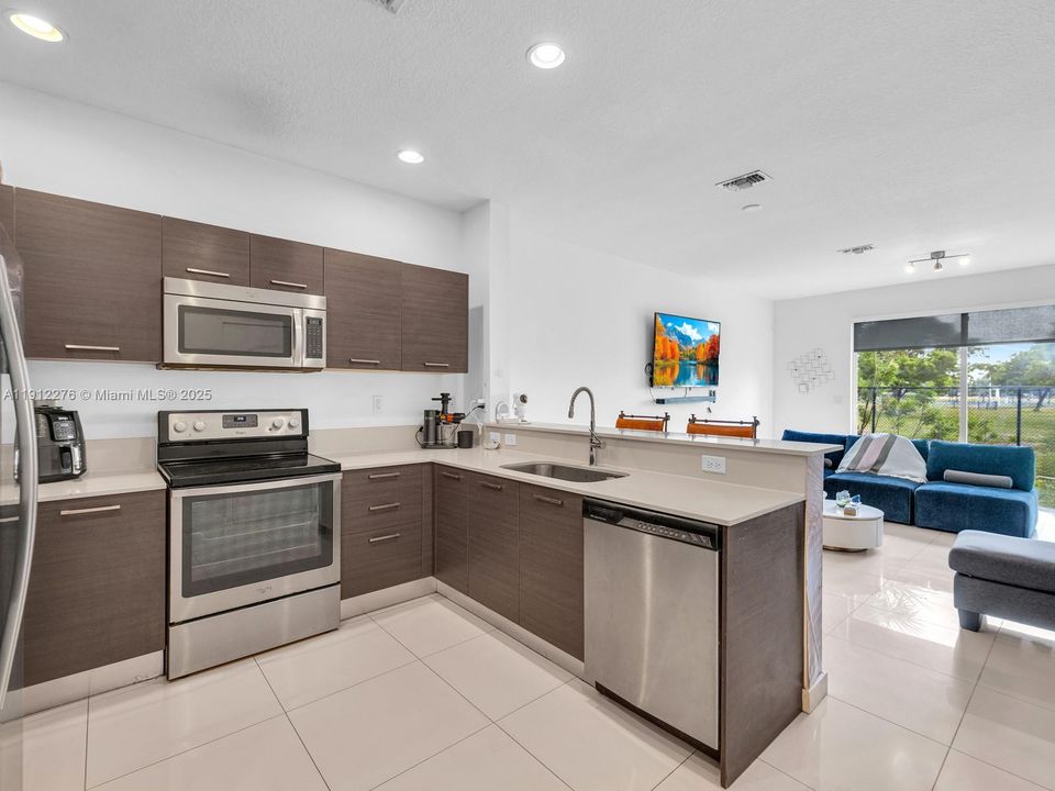 En Venta: $325,000 (2 camas, 2 baños, 1120 Pies cuadrados)