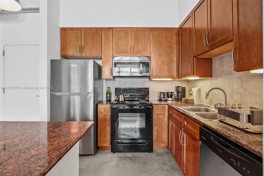 Recently Rented: $2,475 (1 beds, 1 baths, 795 Square Feet)