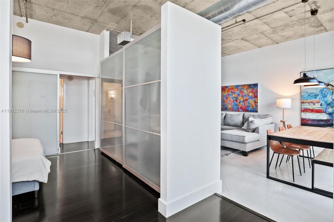 Recently Rented: $2,475 (1 beds, 1 baths, 795 Square Feet)