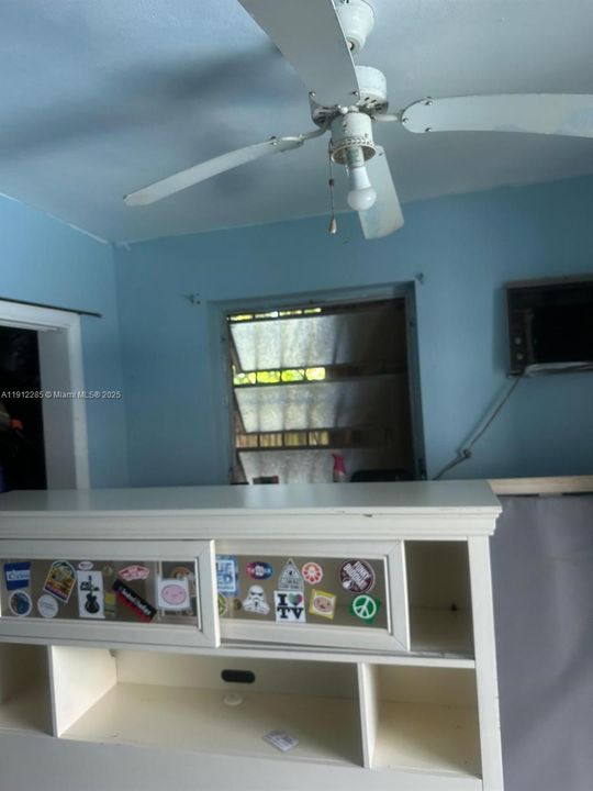 Active With Contract: $999,990 (3 beds, 2 baths, 2489 Square Feet)