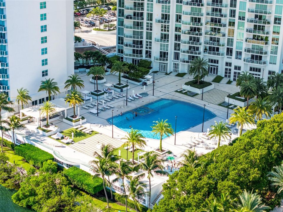 En Venta: $1,785,000 (3 camas, 3 baños, 3069 Pies cuadrados)