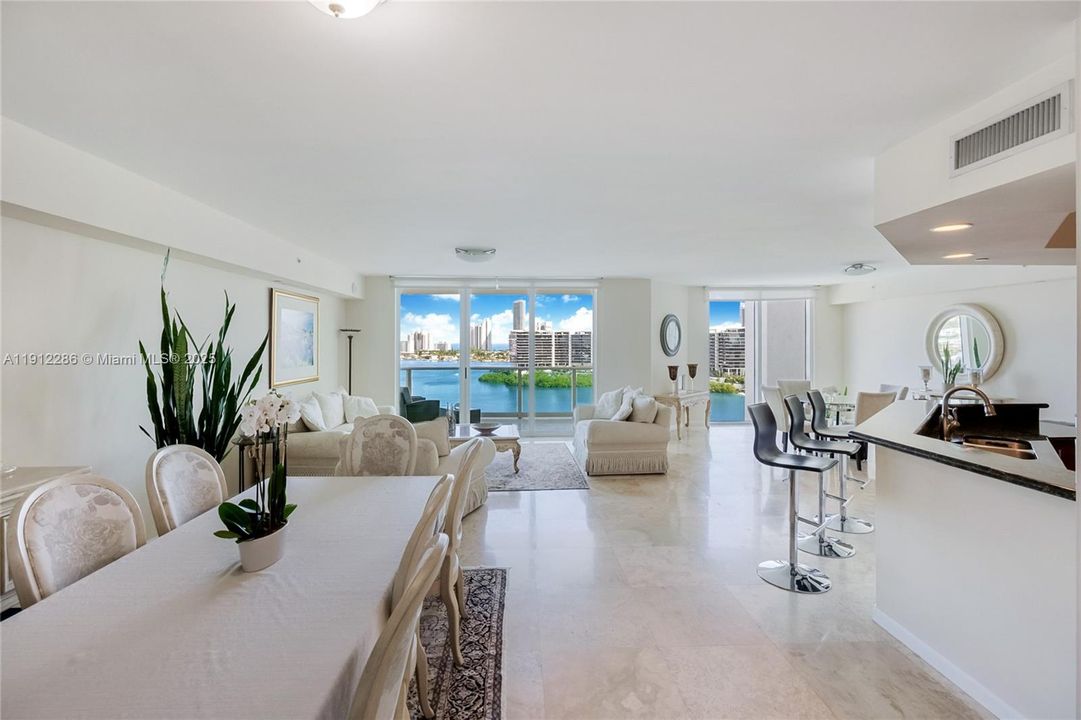 En Venta: $1,785,000 (3 camas, 3 baños, 3069 Pies cuadrados)