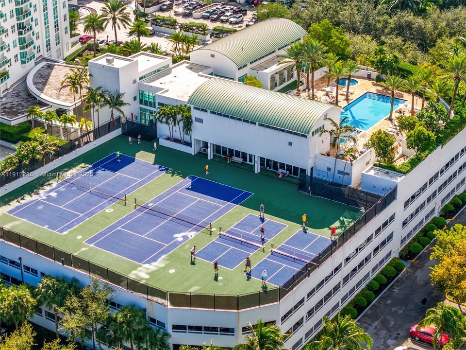 En Venta: $1,785,000 (3 camas, 3 baños, 3069 Pies cuadrados)