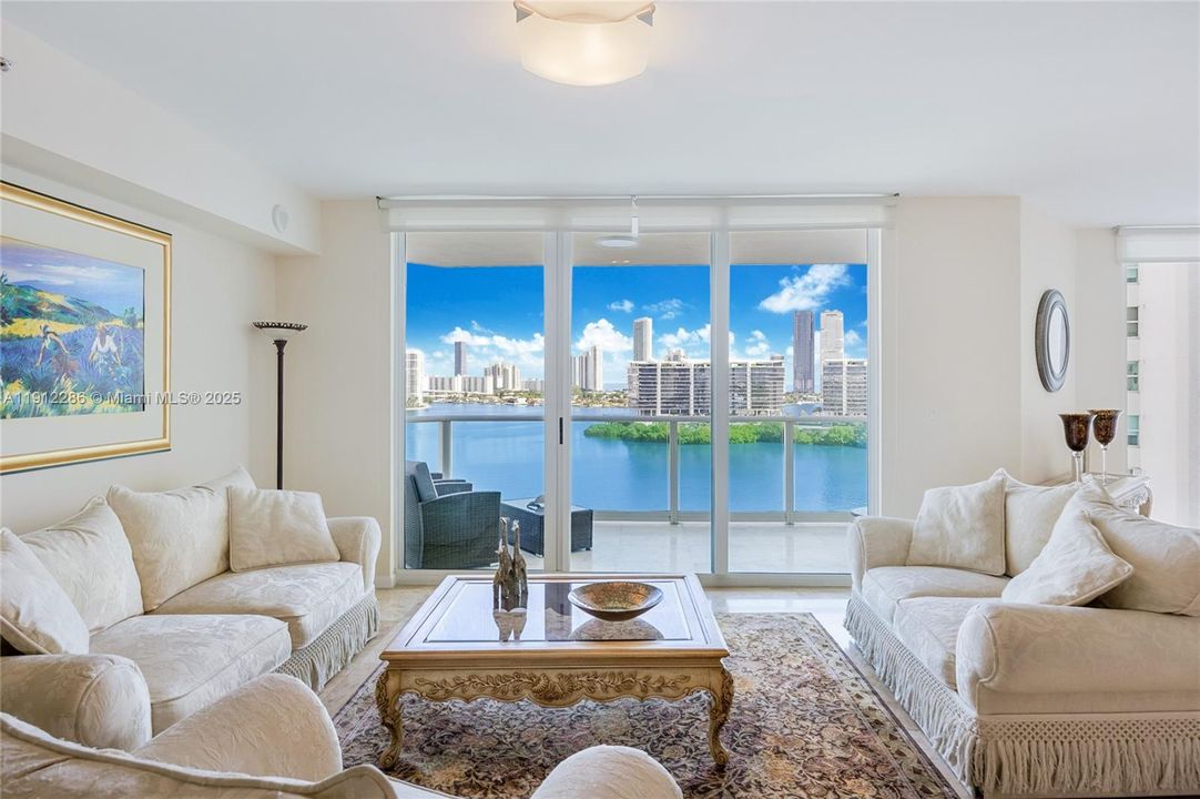 En Venta: $1,785,000 (3 camas, 3 baños, 3069 Pies cuadrados)