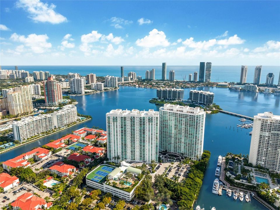 En Venta: $1,785,000 (3 camas, 3 baños, 3069 Pies cuadrados)