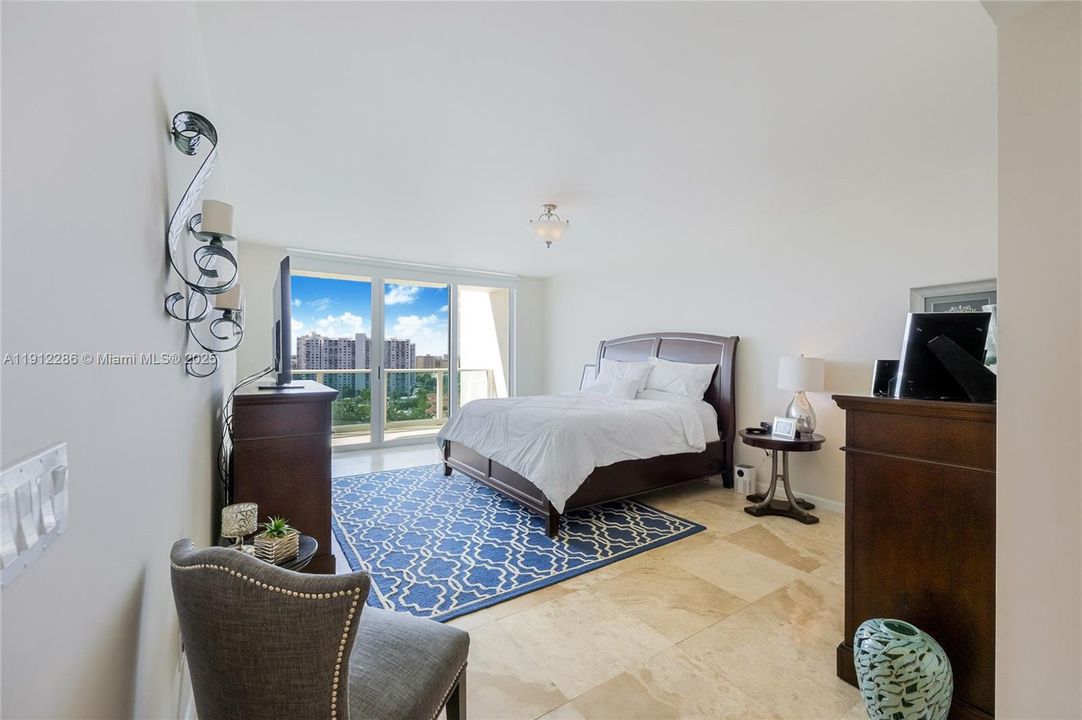 En Venta: $1,785,000 (3 camas, 3 baños, 3069 Pies cuadrados)