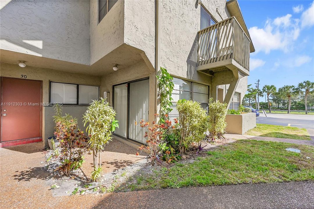 待售: $299,999 (3 贝兹, 2 浴室, 1478 平方英尺)