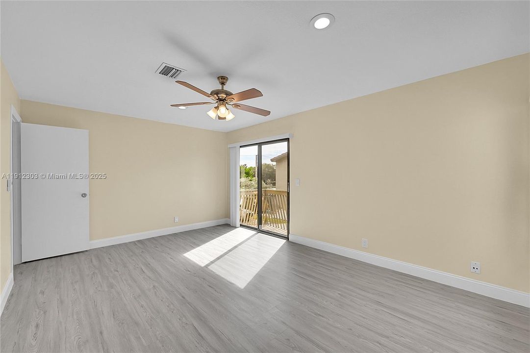 待售: $299,999 (3 贝兹, 2 浴室, 1478 平方英尺)