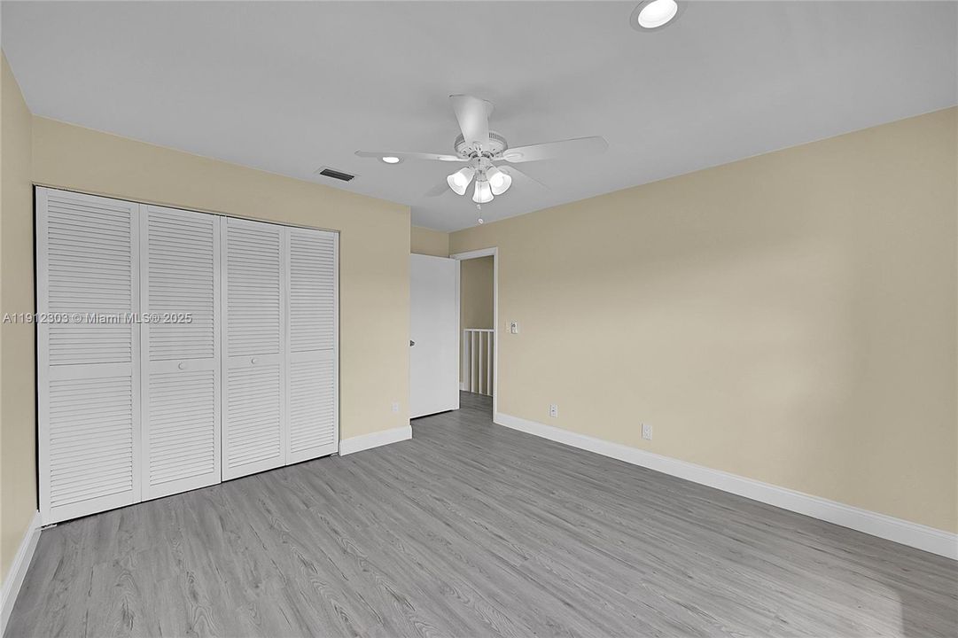 待售: $299,999 (3 贝兹, 2 浴室, 1478 平方英尺)