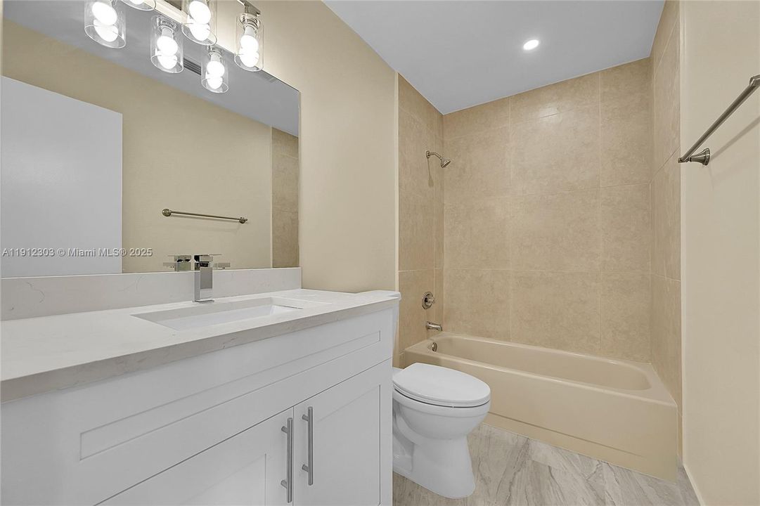 待售: $299,999 (3 贝兹, 2 浴室, 1478 平方英尺)