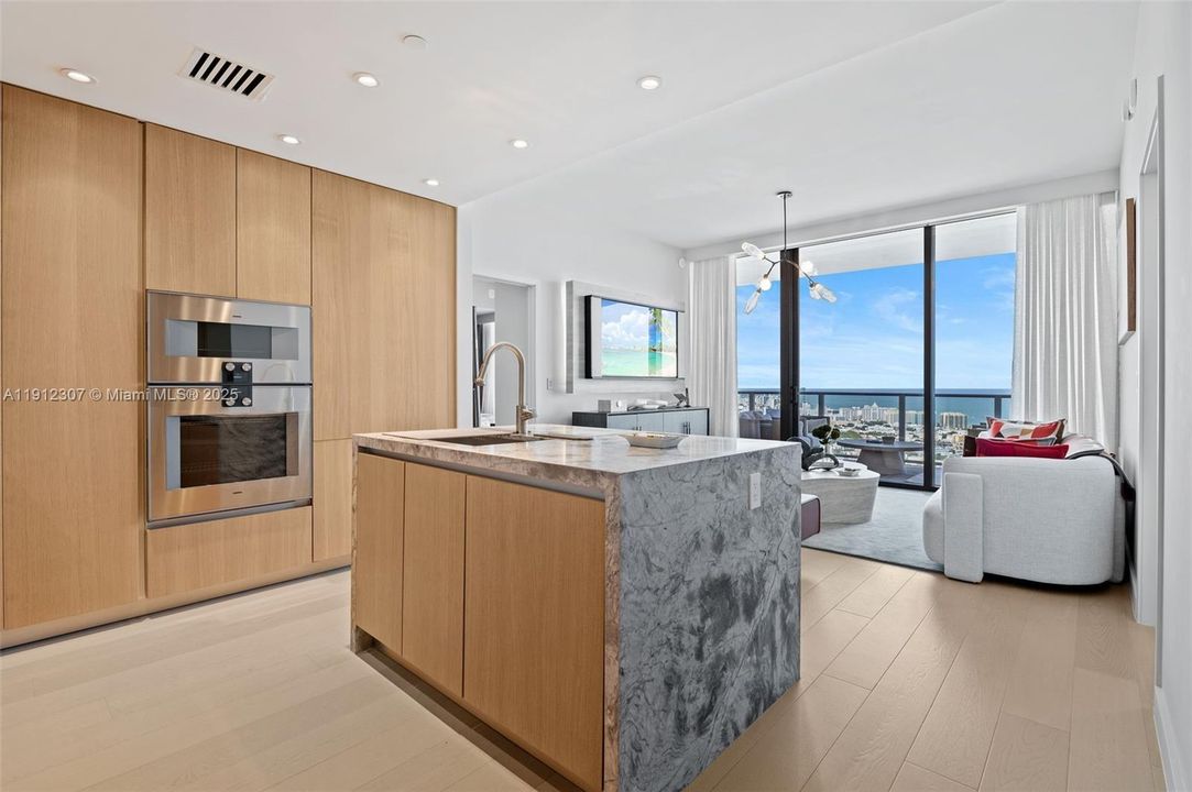 five-park-miami-beach-rentals-sales-4104