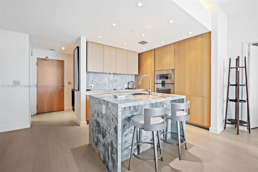 five-park-miami-beach-rentals-sales-4104