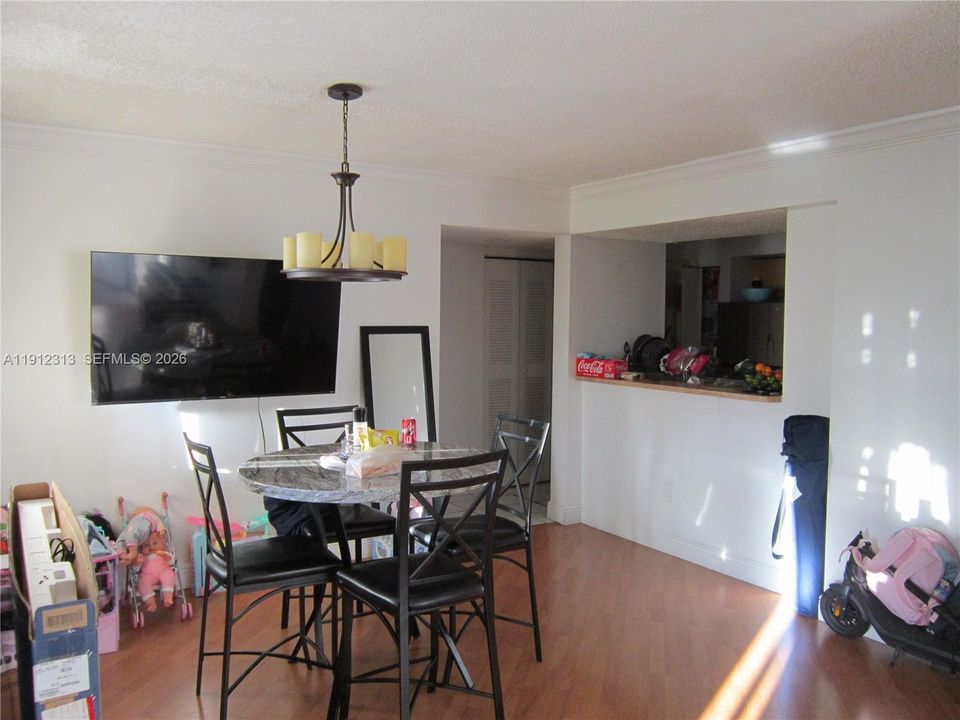 For Sale: $239,900 (2 beds, 2 baths, 1163 Square Feet)