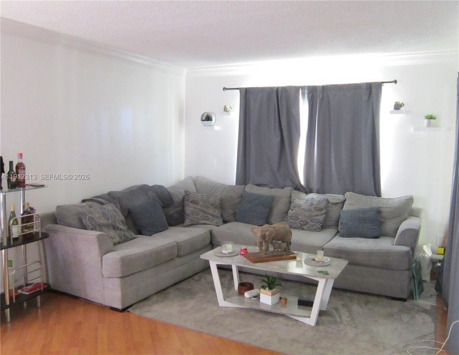 En Venta: $280,000 (2 camas, 2 baños, 1163 Pies cuadrados)