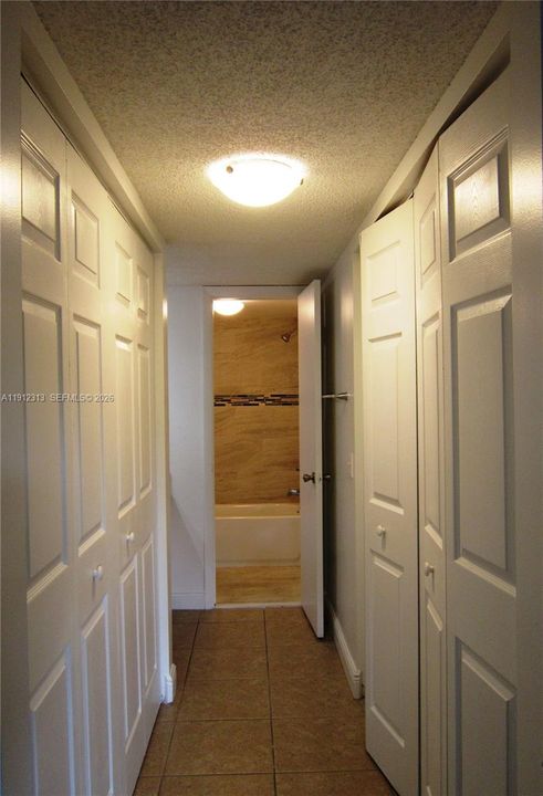 For Sale: $239,900 (2 beds, 2 baths, 1163 Square Feet)