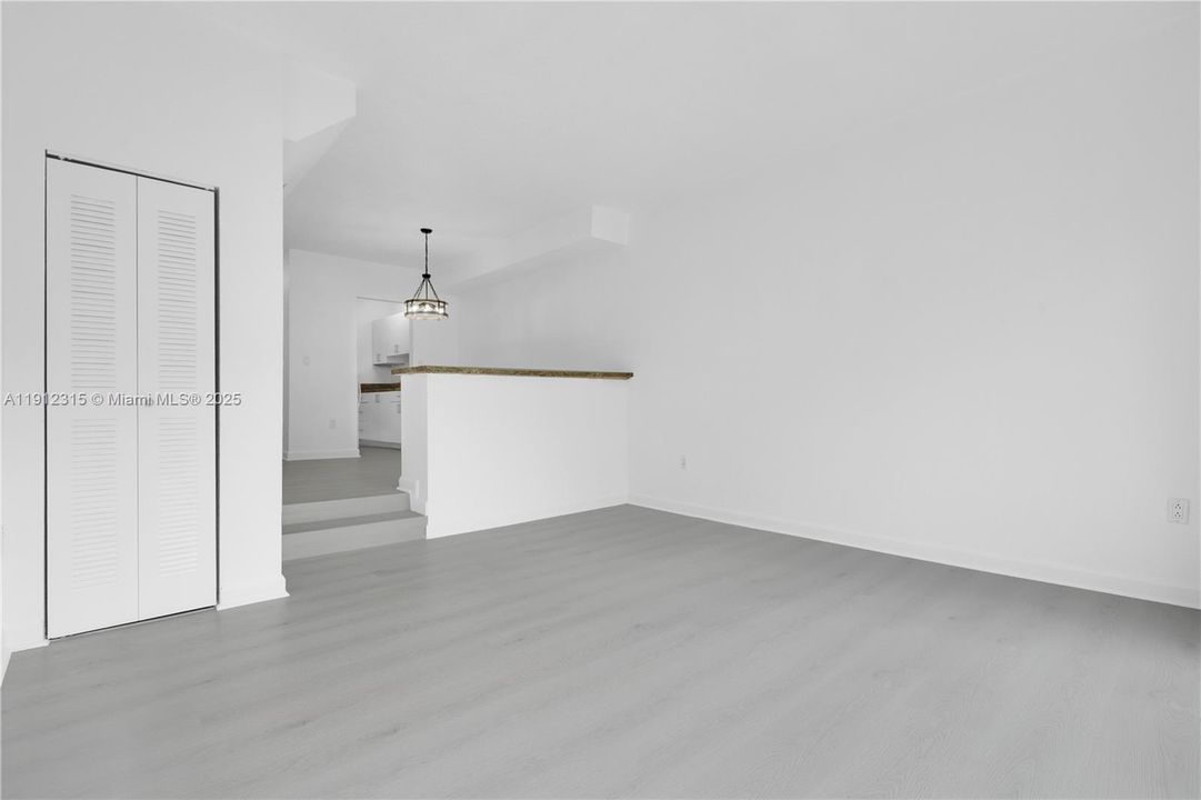 En Venta: $239,000 (2 camas, 1 baños, 1350 Pies cuadrados)